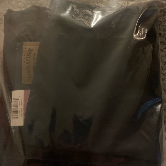 (1618) Signature by Levi Strauss & Co. Gold Label Totally Shaping Skinny Jeans - Picture 6 of 7